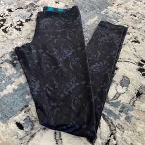 Lululemon Wunder Under Size 4